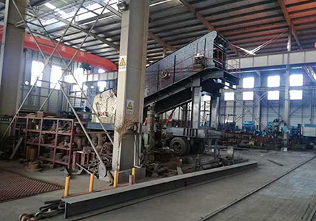 輪式移動破碎機.jpg 輪式移動破碎機.jpg